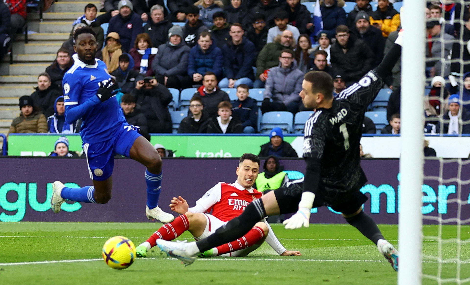 合作推出联 合作推出联